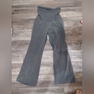 Motherhood Maternity Gray Trousers Size Petite Medium